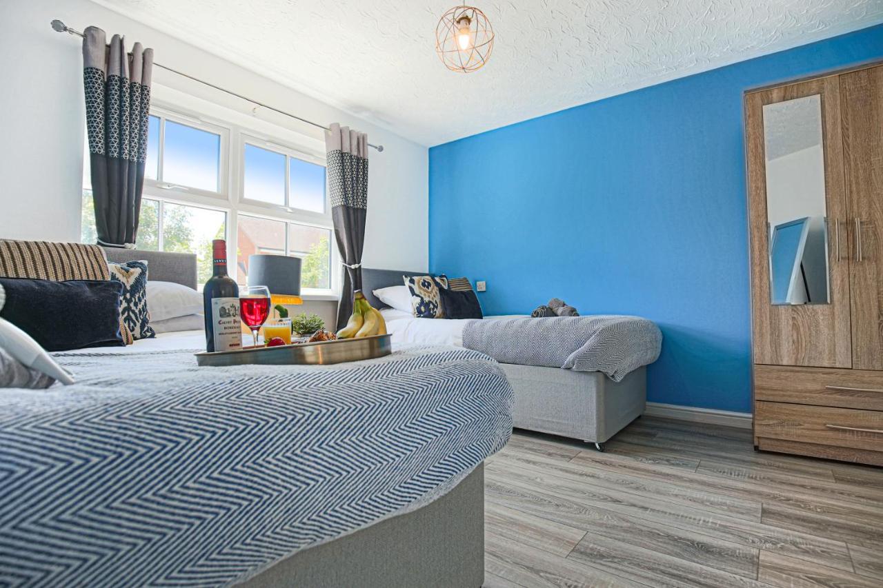 Delightful 2 Bed Apartment For Bicester Outlet Shopping By Platinum Key Properties 외부 사진