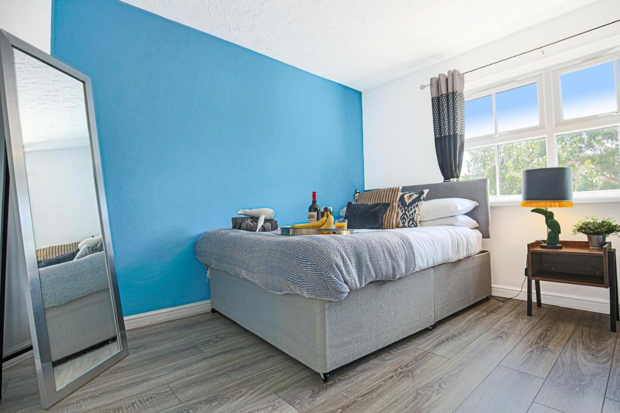 Delightful 2 Bed Apartment For Bicester Outlet Shopping By Platinum Key Properties 외부 사진