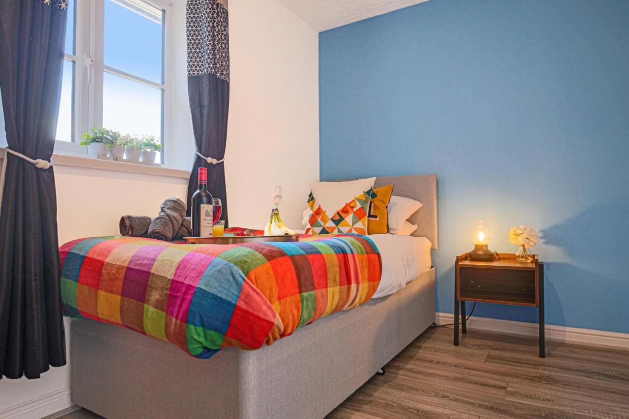 Delightful 2 Bed Apartment For Bicester Outlet Shopping By Platinum Key Properties 외부 사진