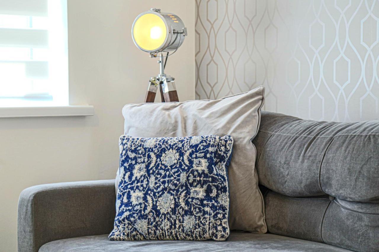Delightful 2 Bed Apartment For Bicester Outlet Shopping By Platinum Key Properties 외부 사진